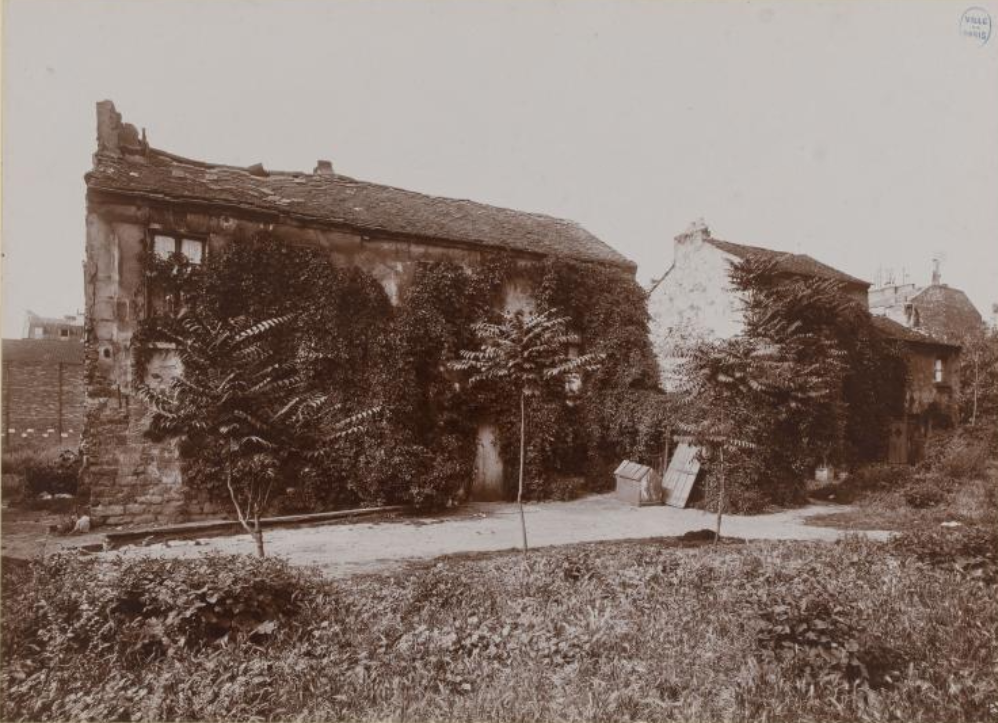 vielles maisons à l'ange de la Rue Alexandre Dumas et de l'avenue Philippe Auguste